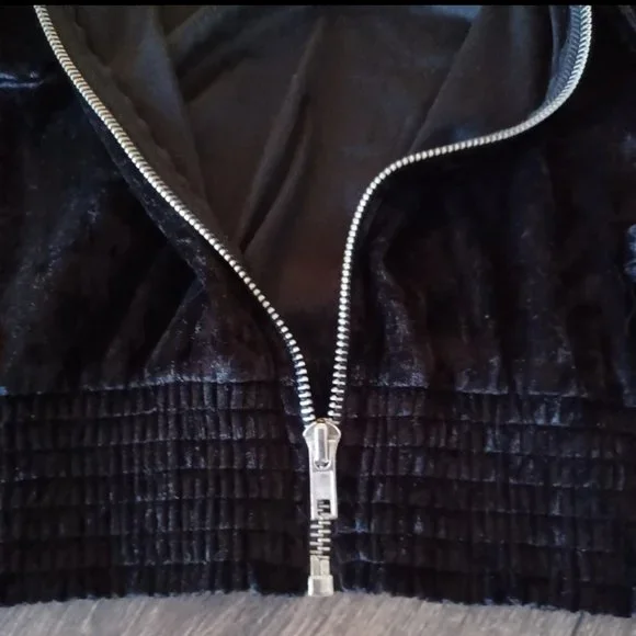 Fashion Nova Cropped Hoodie jacket - Picture 3 of 3